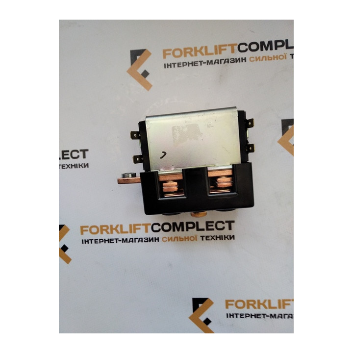КОНТАКТОР В ЗБОРІ 24V